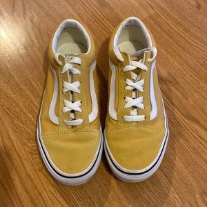 Mustard yellow Old Skool Vans size Women’s 6.5, Men’s 5.0.